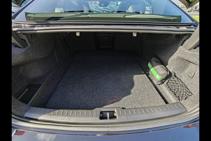 Volvo S60 T6 350PK AWD Recharge Plus Dark | BLIS | Pano | Carplay | Elektr. Stoelen | PDC V+A | ACC
