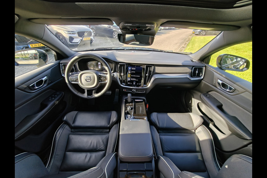 Volvo S60 T6 350PK AWD Recharge Plus Dark | BLIS | Pano | Carplay | Elektr. Stoelen | PDC V+A | ACC