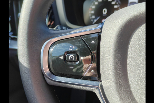 Volvo S60 T6 350PK AWD Recharge Plus Dark | BLIS | Pano | Carplay | Elektr. Stoelen | PDC V+A | ACC