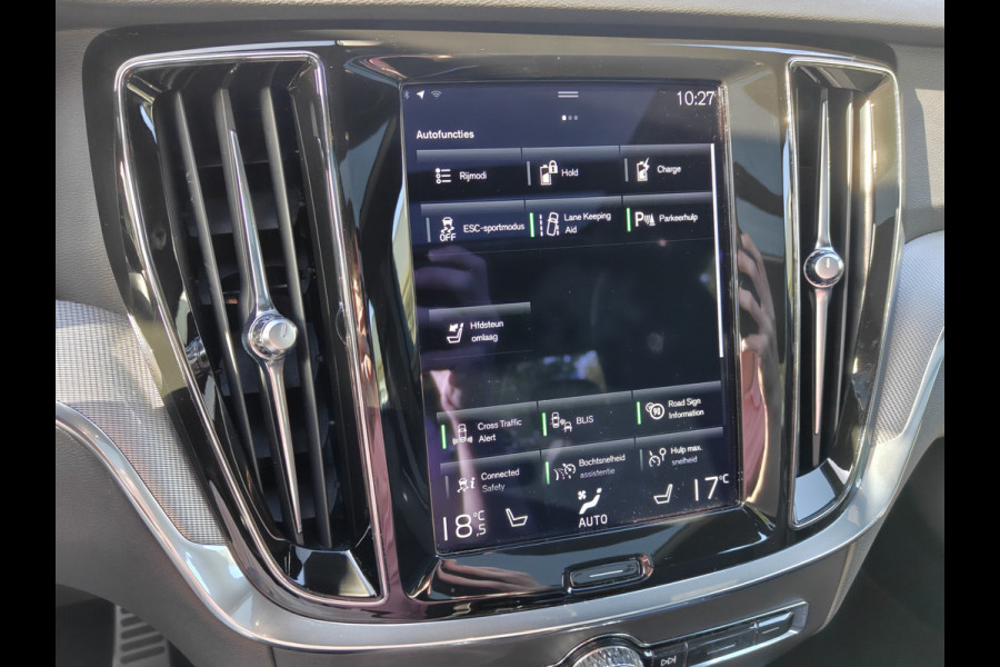 Volvo S60 T6 350PK AWD Recharge Plus Dark | BLIS | Pano | Carplay | Elektr. Stoelen | PDC V+A | ACC