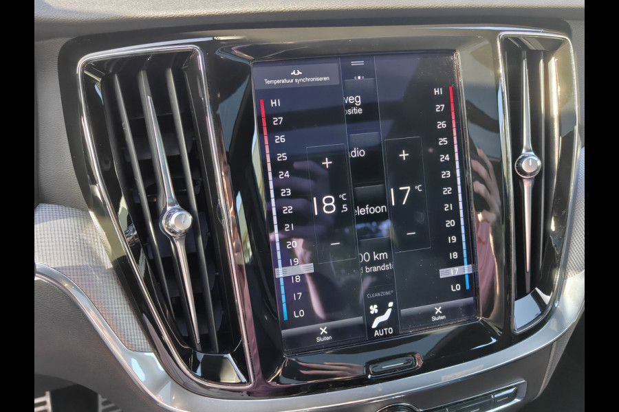 Volvo S60 T6 350PK AWD Recharge Plus Dark | BLIS | Pano | Carplay | Elektr. Stoelen | PDC V+A | ACC