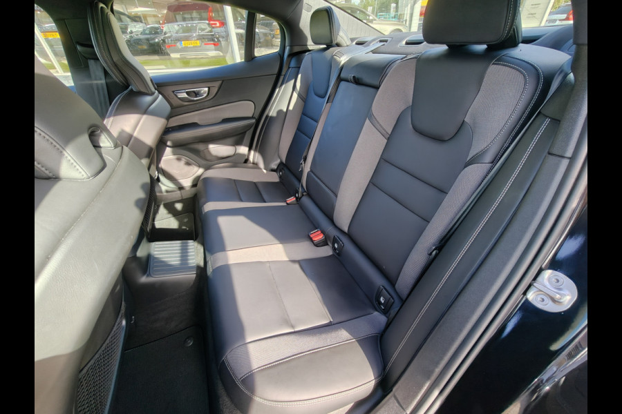 Volvo S60 T6 350PK AWD Recharge Plus Dark | BLIS | Pano | Carplay | Elektr. Stoelen | PDC V+A | ACC