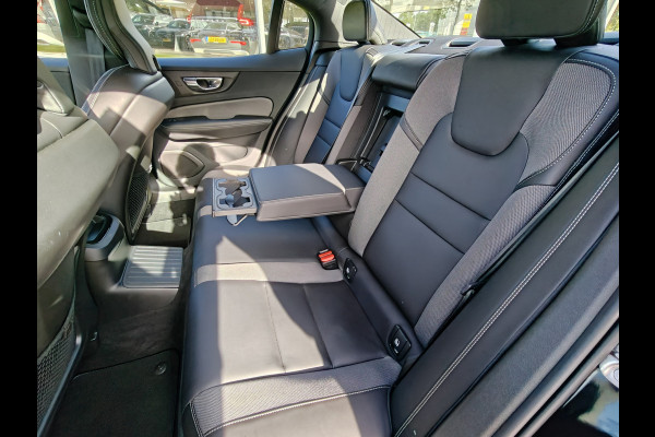 Volvo S60 T6 350PK AWD Recharge Plus Dark | BLIS | Pano | Carplay | Elektr. Stoelen | PDC V+A | ACC