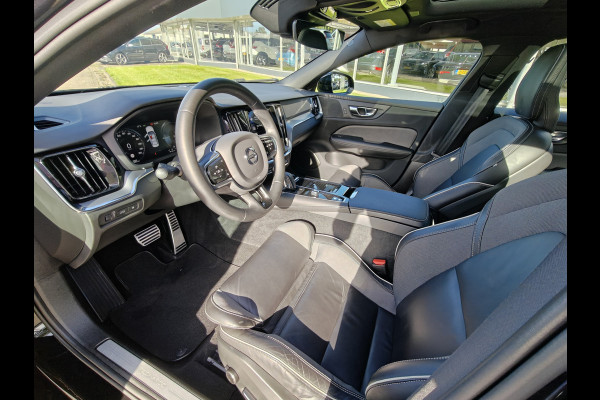 Volvo S60 T6 350PK AWD Recharge Plus Dark | BLIS | Pano | Carplay | Elektr. Stoelen | PDC V+A | ACC
