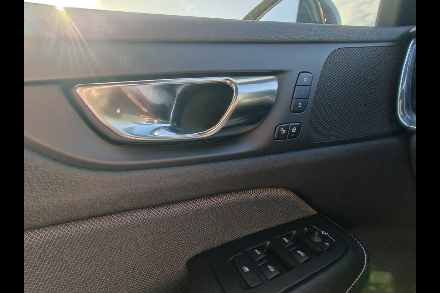 Volvo S60 T6 350PK AWD Recharge Plus Dark | BLIS | Pano | Carplay | Elektr. Stoelen | PDC V+A | ACC