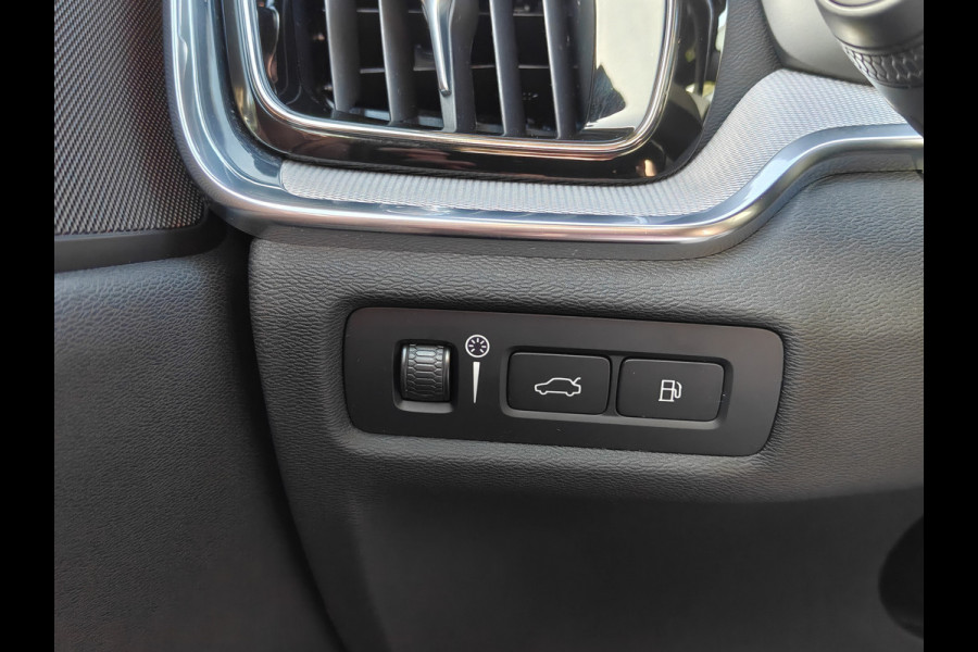 Volvo S60 T6 350PK AWD Recharge Plus Dark | BLIS | Pano | Carplay | Elektr. Stoelen | PDC V+A | ACC