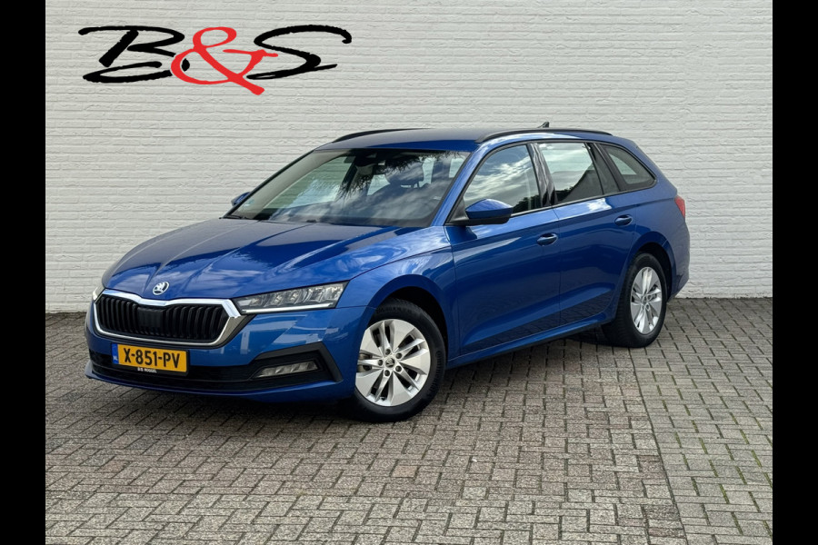 Škoda Octavia Combi 1.0 e-TSI Ambition Automaat ElectrTrekhaak Clima Carplay Navi Digitaal Dash Sfeerverlichting All-Season banden