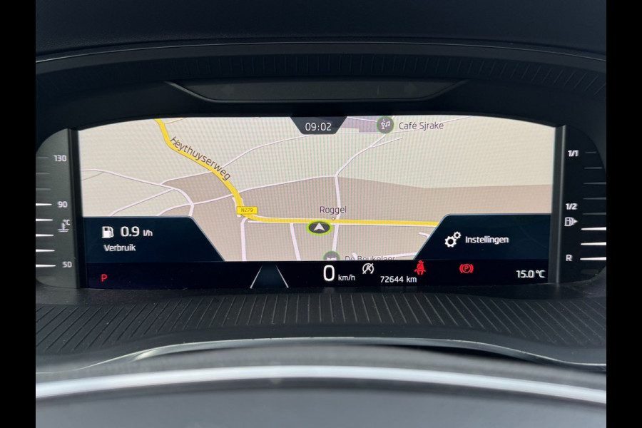 Škoda Octavia Combi 1.0 e-TSI Ambition Automaat ElectrTrekhaak Clima Carplay Navi Digitaal Dash Sfeerverlichting All-Season banden