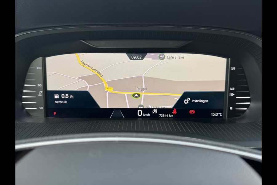 Škoda Octavia Combi 1.0 e-TSI Ambition Automaat ElectrTrekhaak Clima Carplay Navi Digitaal Dash Sfeerverlichting All-Season banden