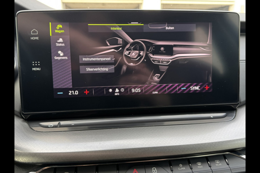 Škoda Octavia Combi 1.0 e-TSI Ambition Automaat ElectrTrekhaak Clima Carplay Navi Digitaal Dash Sfeerverlichting All-Season banden