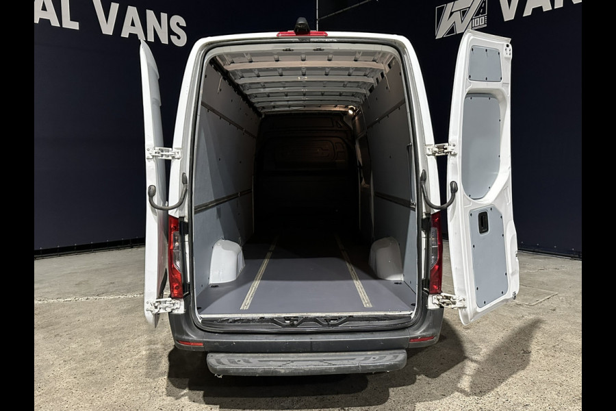 Mercedes-Benz Sprinter 317 CDI 170pk L3H2 Euro6 Airco | Camera | Apple Carplay | Cruisecontrol | Chauffeursstoel Android Auto, Stoelverwarming, Bijrijdersbank