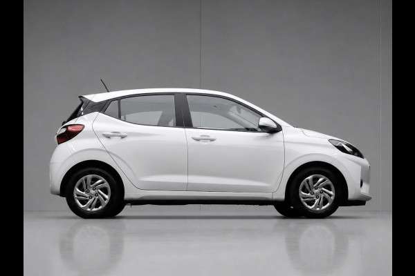 Hyundai i10 1.0 Comfort Sport (APPLE CARPLAY,NAVI,CLIMATE,CRUISE,LANE ASSIST,LED,SPORTSTOELEN,NETTE STAAT,NIEUWE APK)