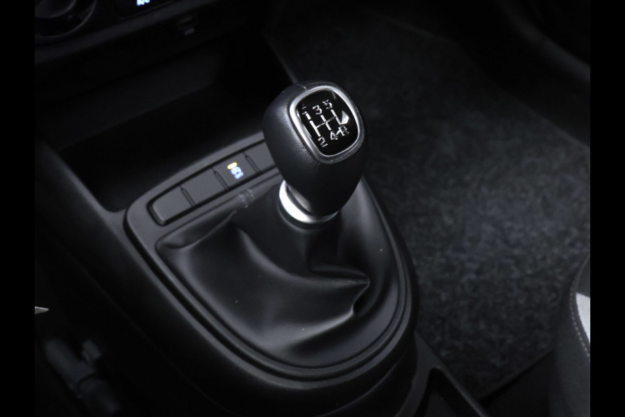 Hyundai i10 1.0 Comfort Sport (APPLE CARPLAY,NAVI,CLIMATE,CRUISE,LANE ASSIST,LED,SPORTSTOELEN,NETTE STAAT,NIEUWE APK)