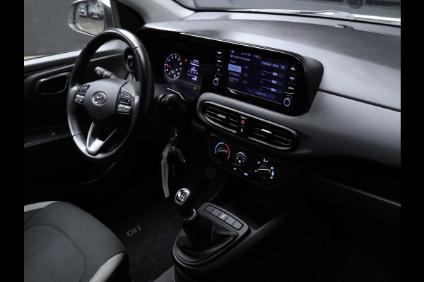Hyundai i10 1.0 Comfort Sport (APPLE CARPLAY,NAVI,CLIMATE,CRUISE,LANE ASSIST,LED,SPORTSTOELEN,NETTE STAAT,NIEUWE APK)