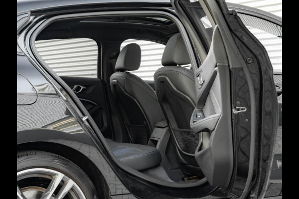 BMW 1-serie 118i Executive - M-Sport - Pano - Shodow Line - Camera - 18 inch