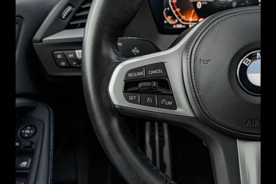 BMW 1-serie 118i Executive - M-Sport - Pano - Shodow Line - Camera - 18 inch