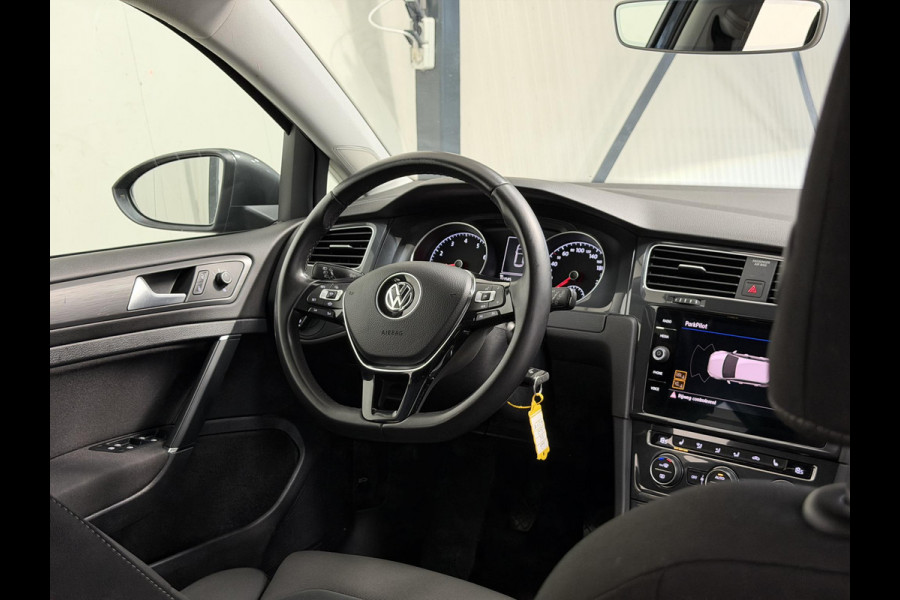 Volkswagen Golf 1.5 TSI*ACC*NAVI*ECC*MASSAGE*LED*CARPLAY*LMV*