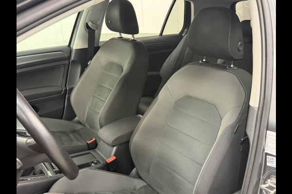 Volkswagen Golf 1.5 TSI*ACC*NAVI*ECC*MASSAGE*LED*CARPLAY*LMV*