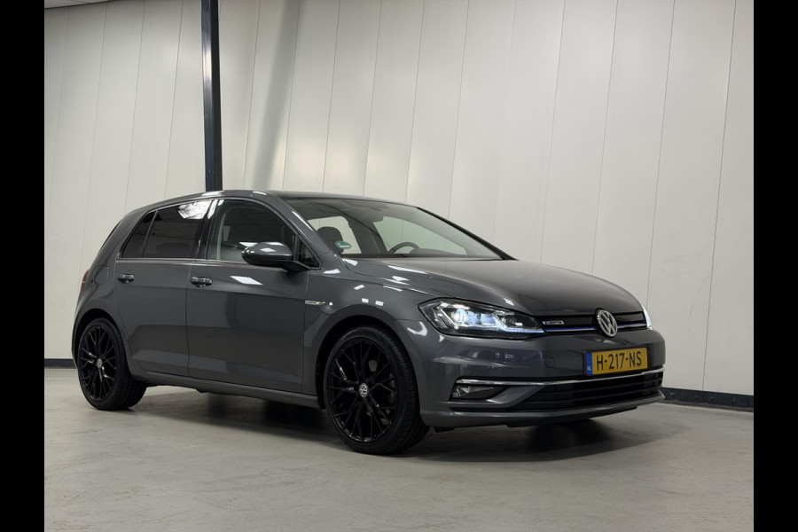 Volkswagen Golf 1.5 TSI*ACC*NAVI*ECC*MASSAGE*LED*CARPLAY*LMV*