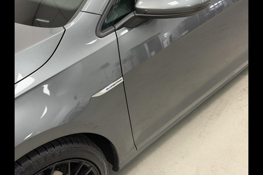 Volkswagen Golf 1.5 TSI*ACC*NAVI*ECC*MASSAGE*LED*CARPLAY*LMV*