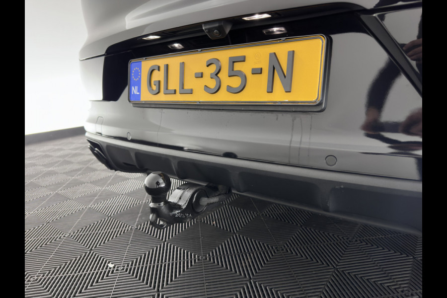 Porsche Cayenne Coupé 3.0 E-Hybrid Platinum Edition (Plug-In) {SoH-100%} Aut. *PANO | LEATHER | FULL-LED | BOSE-SURROUND | MEMORY-PACK | TOPVIEW | SPORTSEATS | DAB | NAVI-FULLAMP | PRIVACY-GLASS | SHIFTPADDLES | TOWBAR | 22''ALU*