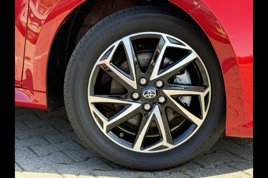 Toyota Yaris 1.5 Hybrid Team D | ACC | CarPlay | Camera | Keyless