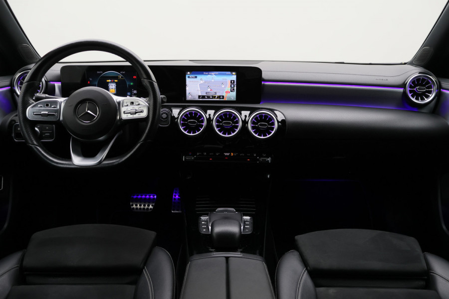 Mercedes-Benz A-Klasse 250 e Business Solution AMG Limited SOH 100%, Sfeerverlichting, Apple Carplay, Camera, LED, Lane Assist, 18"