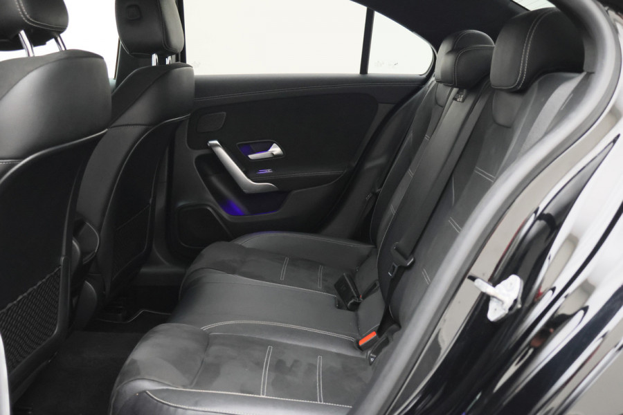Mercedes-Benz A-Klasse 250 e Business Solution AMG Limited SOH 100%, Sfeerverlichting, Apple Carplay, Camera, LED, Lane Assist, 18"