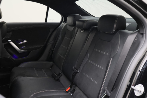 Mercedes-Benz A-Klasse 250 e Business Solution AMG Limited SOH 100%, Sfeerverlichting, Apple Carplay, Camera, LED, Lane Assist, 18"