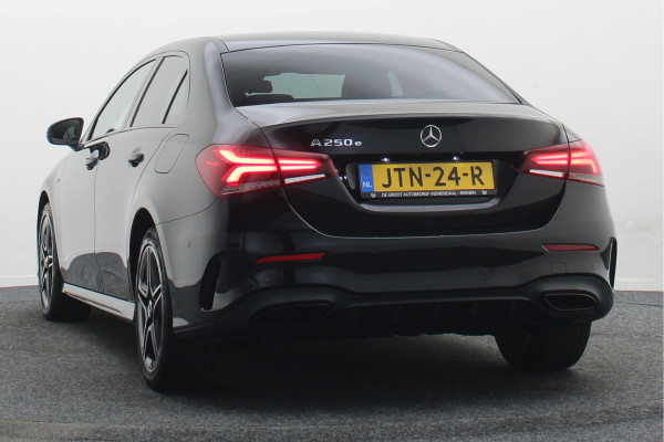 Mercedes-Benz A-Klasse 250 e Business Solution AMG Limited SOH 100%, Sfeerverlichting, Apple Carplay, Camera, LED, Lane Assist, 18"