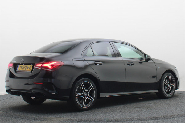 Mercedes-Benz A-Klasse 250 e Business Solution AMG Limited SOH 100%, Sfeerverlichting, Apple Carplay, Camera, LED, Lane Assist, 18"