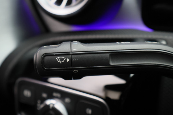 Mercedes-Benz A-Klasse 250 e Business Solution AMG Limited SOH 100%, Sfeerverlichting, Apple Carplay, Camera, LED, Lane Assist, 18"