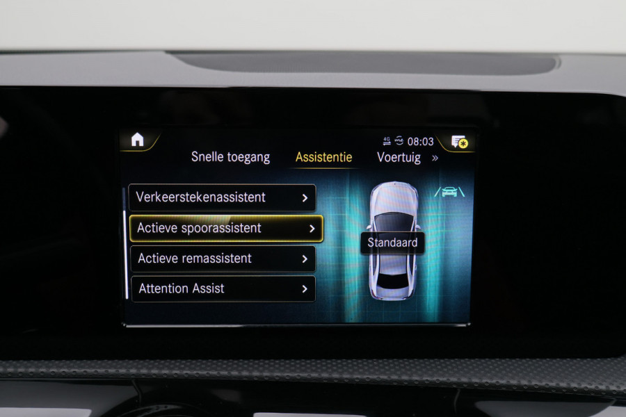 Mercedes-Benz A-Klasse 250 e Business Solution AMG Limited SOH 100%, Sfeerverlichting, Apple Carplay, Camera, LED, Lane Assist, 18"