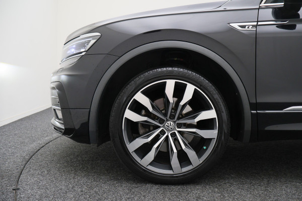 Volkswagen Tiguan Allspace 2.0 TSI 4Motion Highline Business R Panoramadak, Camera, Apple CarPlay, ACC, Keyless, Trekhaak, 20"