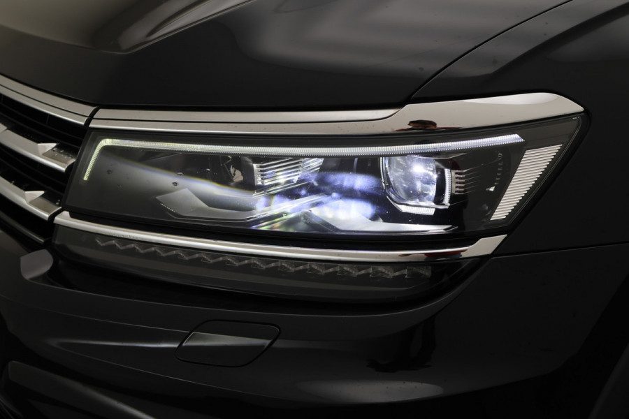 Volkswagen Tiguan Allspace 2.0 TSI 4Motion Highline Business R Panoramadak, Camera, Apple CarPlay, ACC, Keyless, Trekhaak, 20"