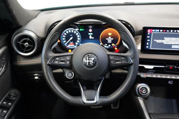 Alfa Romeo Tonale 1.5T Hybrid Sprint ACC PDC 360 Camera Leder NAP!