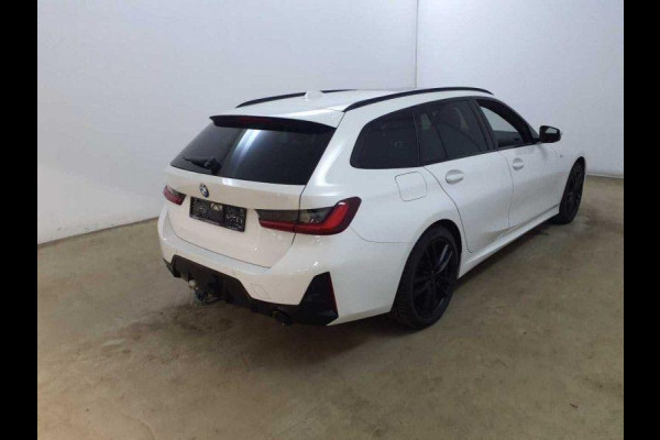 BMW 3 Serie Touring 318i Touring Auto BTW|M-sport|Pano|Dealer onderh|Trekhaak