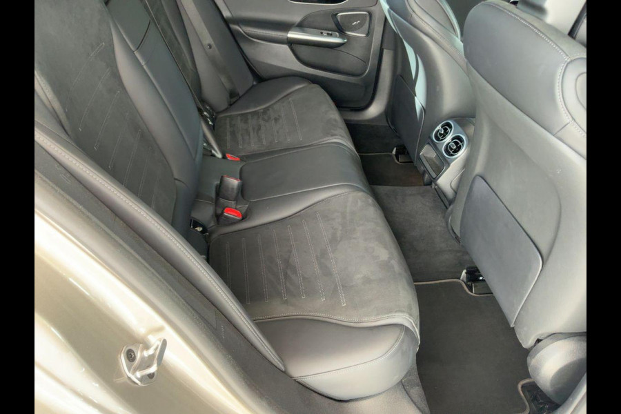 Mercedes-Benz C-Klasse 300 e AMG Line Pano|Dealer onderh|Trekhaak|Burmester