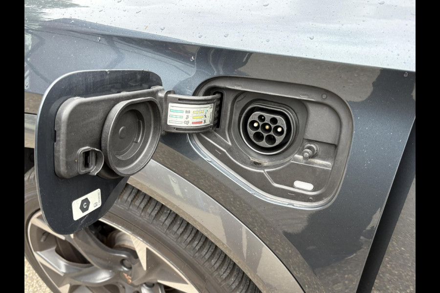 CUPRA Formentor 1.4 e-Hybrid VZ Performance VAN: € 32.900,- VOOR: 29.440,- UW HERFSTVOORDEEL: 3.460,- 245 PK | PLUG-IN-HYBRIDE | MEMORY | PANORAMADAK | 360° CAMERA | STOEL- & STUURVERWARMING | DODEHOEK | RIJKLAARPRIJS INCL. 12 MND BOVAG GARANTIE