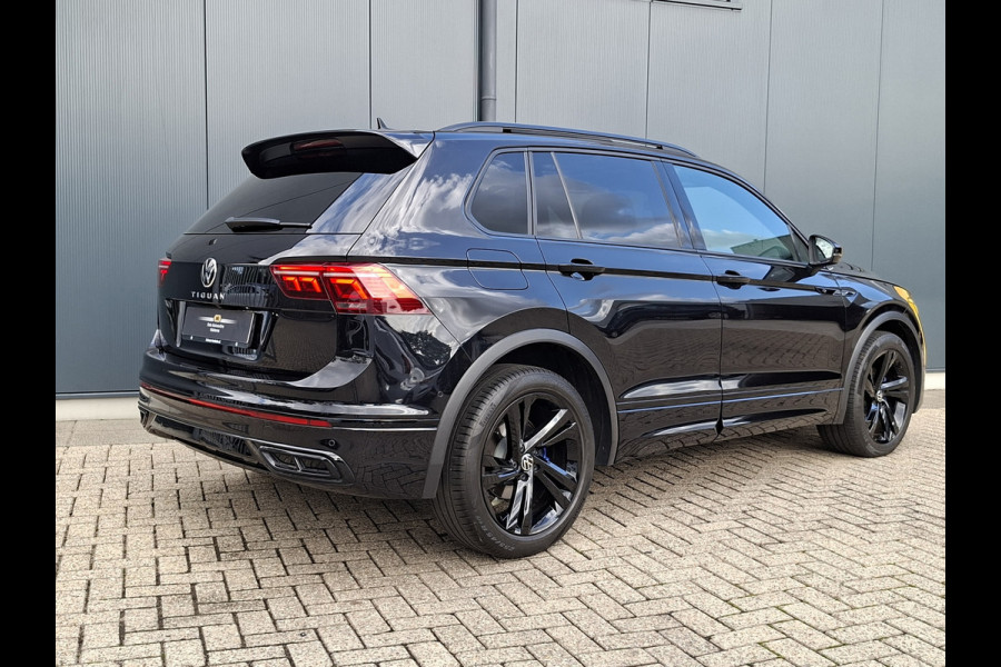 Volkswagen Tiguan 1.5 TSI R-Line Blackstyle * Panoramadak * Stoel/stuurverwarming * Navigatiesysteem