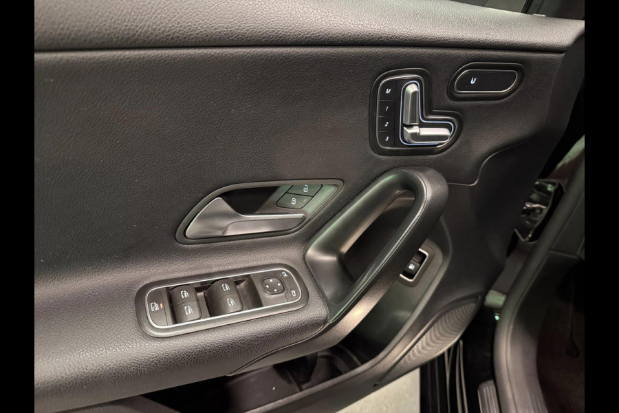 Mercedes-Benz A-Klasse 250 e 19''AMG WIDE SCREEN NAVI/V-COCKPIT/DAB/CARPLAY/LED/STOEL-M//