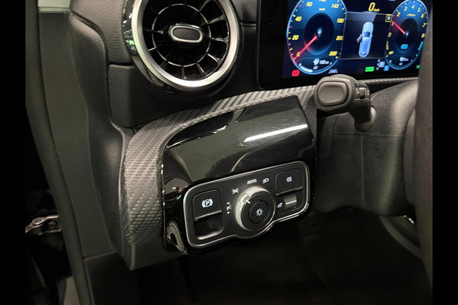 Mercedes-Benz A-Klasse 250 e 19''AMG WIDE SCREEN NAVI/V-COCKPIT/DAB/CARPLAY/LED/STOEL-M//