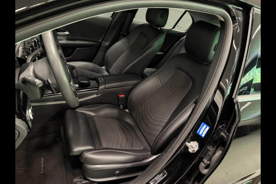 Mercedes-Benz A-Klasse 250 e 19''AMG WIDE SCREEN NAVI/V-COCKPIT/DAB/CARPLAY/LED/STOEL-M//