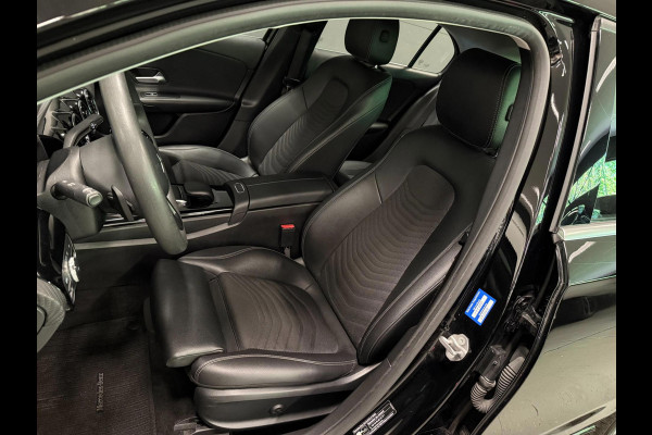 Mercedes-Benz A-Klasse 250 e 19''AMG WIDE SCREEN NAVI/V-COCKPIT/DAB/CARPLAY/LED/STOEL-M//