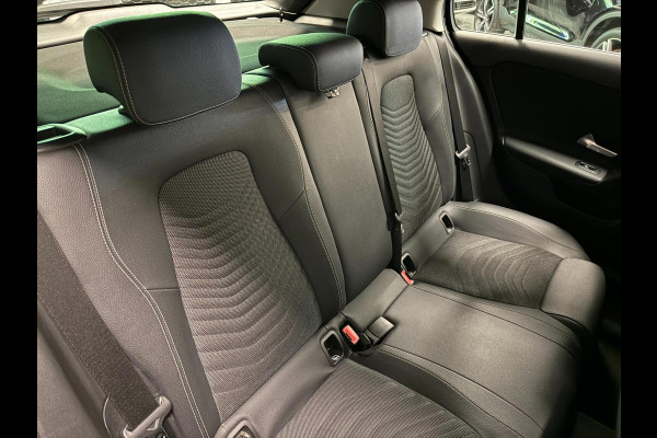 Mercedes-Benz A-Klasse 250 e 19''AMG WIDE SCREEN NAVI/V-COCKPIT/DAB/CARPLAY/LED/STOEL-M//