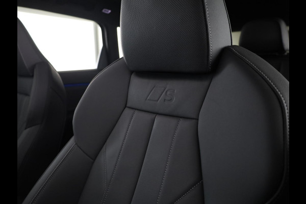 Audi Q6 e-tron S edition performance 100 kWh 306 pk | SOH 99,50% | Verlengde garantie | Navigatie | Warmetepomp | Panoramadak | Trekhaak (wegklapbaar) | Lederen bekleding | B&O Soundsystem | Rondomzicht camera | Head-up display | S-Line |