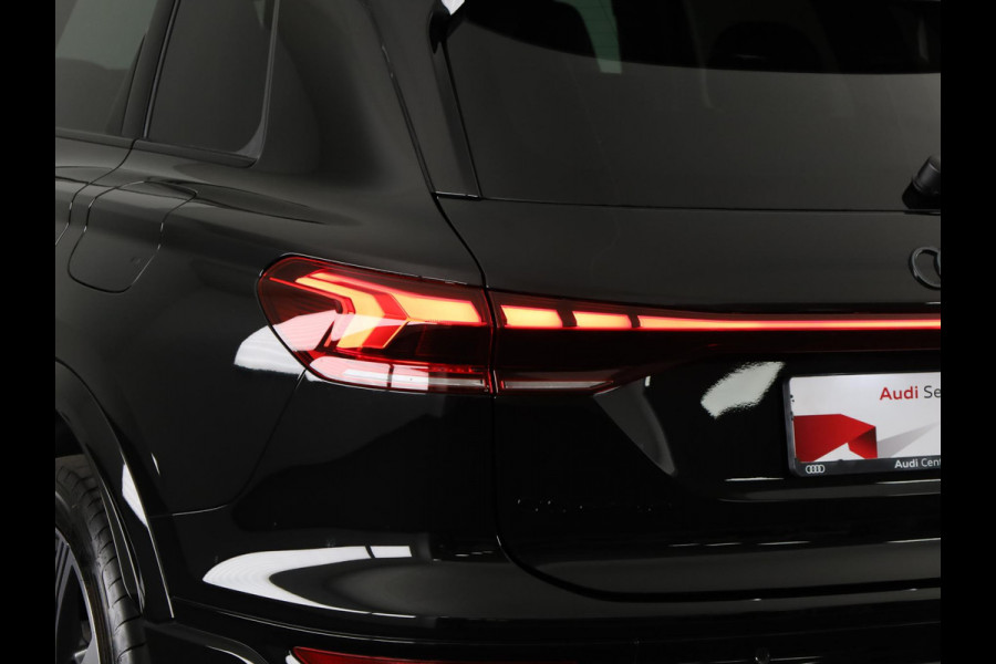 Audi Q6 e-tron S edition performance 100 kWh 306 pk | SOH 99,50% | Verlengde garantie | Navigatie | Warmetepomp | Panoramadak | Trekhaak (wegklapbaar) | Lederen bekleding | B&O Soundsystem | Rondomzicht camera | Head-up display | S-Line |