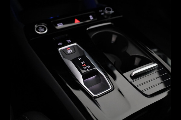 Audi Q6 e-tron S edition performance 100 kWh 306 pk | SOH 99,50% | Verlengde garantie | Navigatie | Warmetepomp | Panoramadak | Trekhaak (wegklapbaar) | Lederen bekleding | B&O Soundsystem | Rondomzicht camera | Head-up display | S-Line |