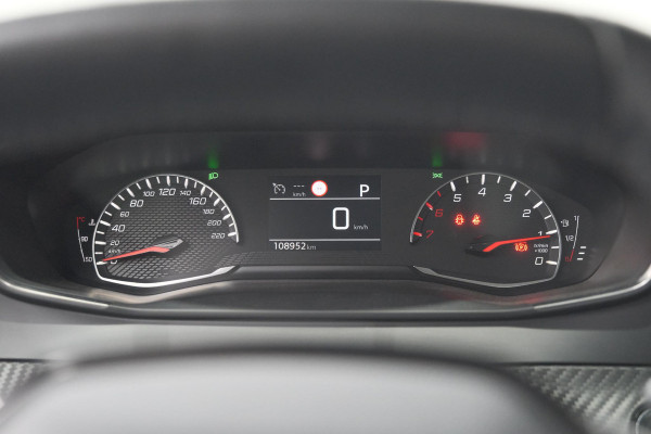 Peugeot 2008 PureTech 130 EAT8 Allure | Camera | Navigatie | Apple Carplay | Parkeersensoren