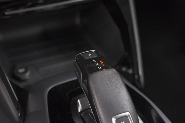 Peugeot 2008 PureTech 130 EAT8 Allure | Camera | Navigatie | Apple Carplay | Parkeersensoren